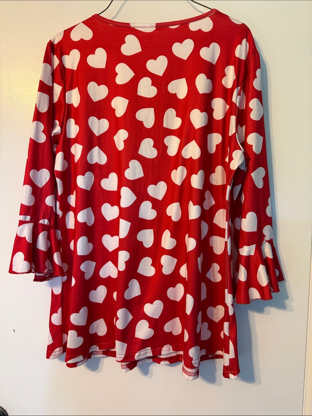 Red Heart-Print Ruffle Sleeve Tunic Top - Picture 4 of 6